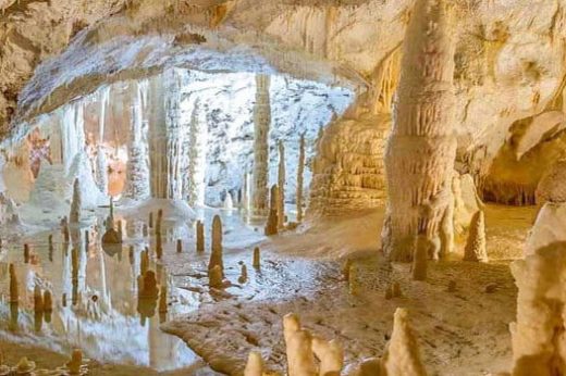 grotte frasassi caves